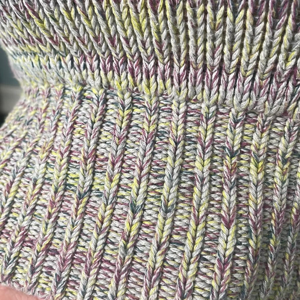 Size large/medium, Ecote brand crochet crop top, multicolor - Picture 2 of 4